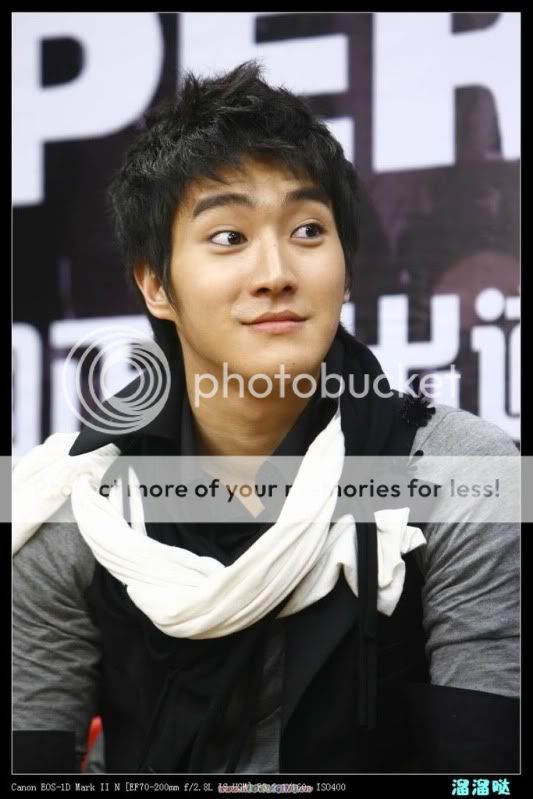 Siwon funny face